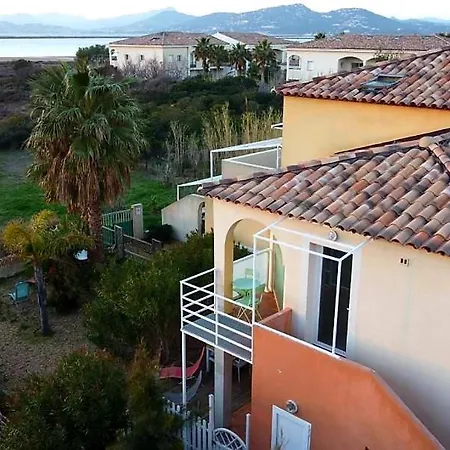 Studio 25m2 Avec 1 Canape Convertible Grand Confort Pour 2 Personnes Presqu'ile Des Giens *