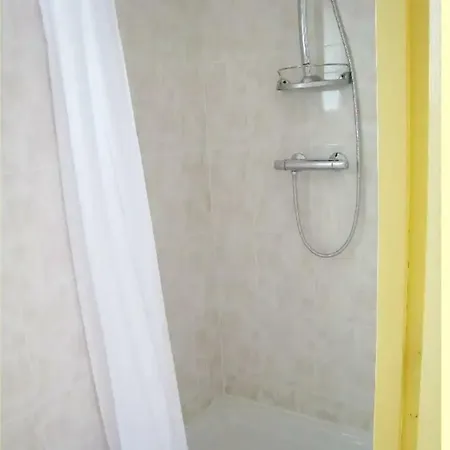Studio 25m2 Avec 1 Canapé Convertible Grand Confort Pour 2 Personnes Presqu'île Des Giens