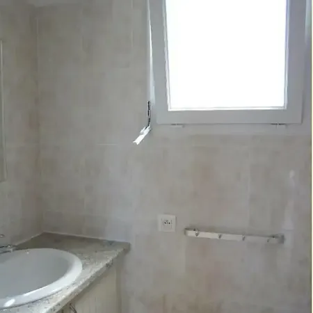Studio 25m2 Avec 1 Canapé Convertible Grand Confort Pour 2 Personnes Presqu'île Des Giens Appartamento Hyères
