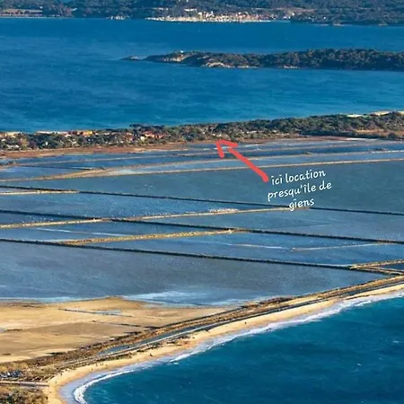Studio 25m2 Avec 1 Canapé Convertible Grand Confort Pour 2 Personnes Presqu'île Des Giens * Hyères